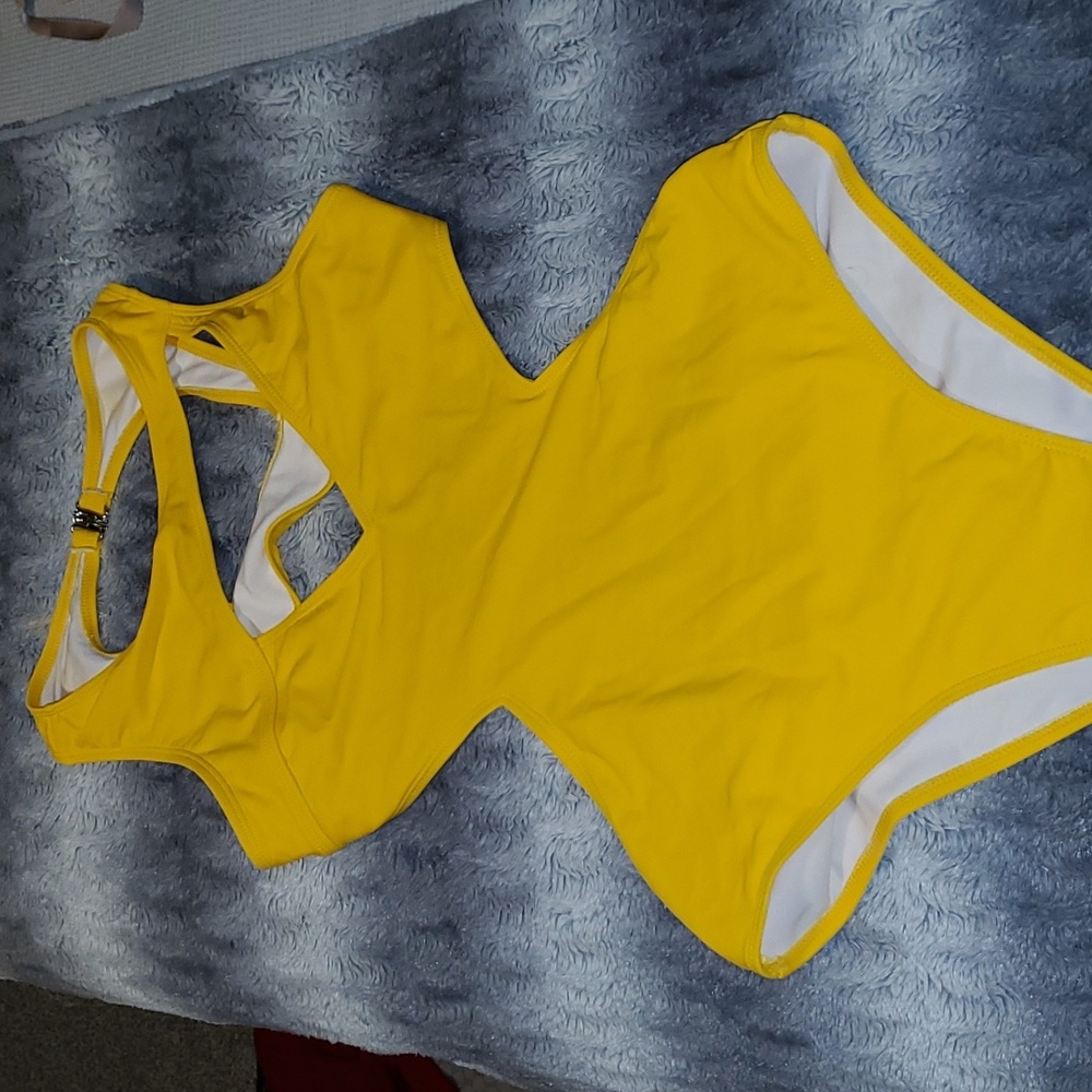 Yellow One Piece 💛